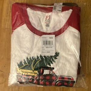 Woman’s pajamas size XXXL